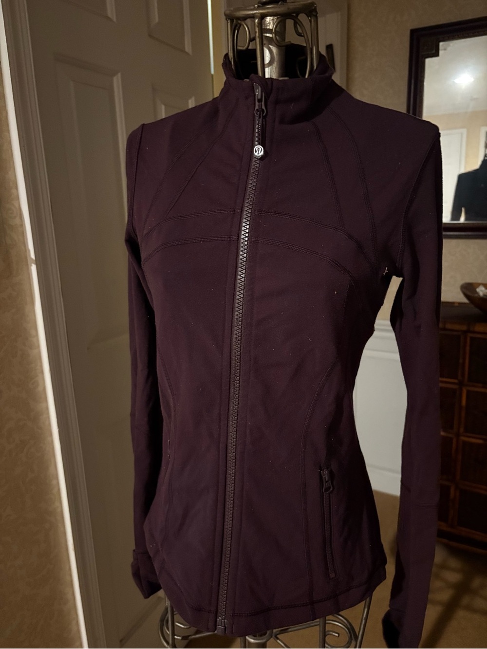Lululemon Women’s purple jacket